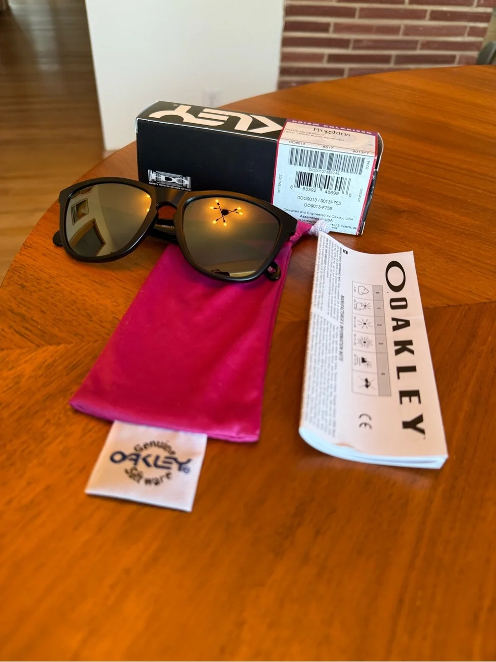 Oakley Frogskins Matte Black Prizm Polarized Sunglasses